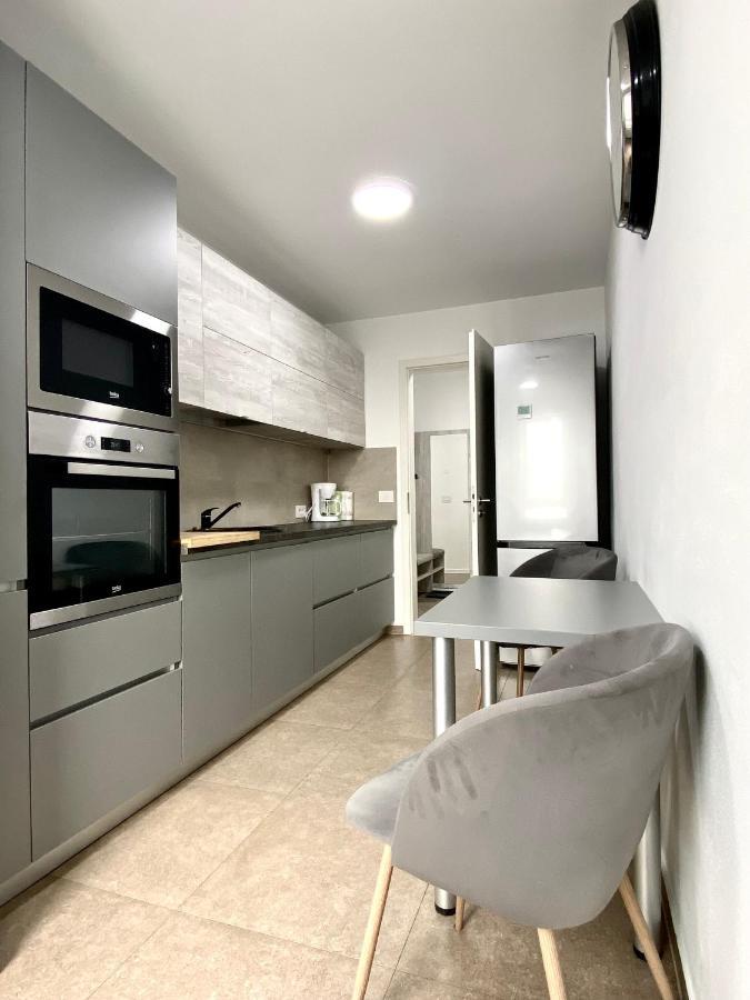 Astoria Apartment - Pet Friendly Brasov Ngoại thất bức ảnh