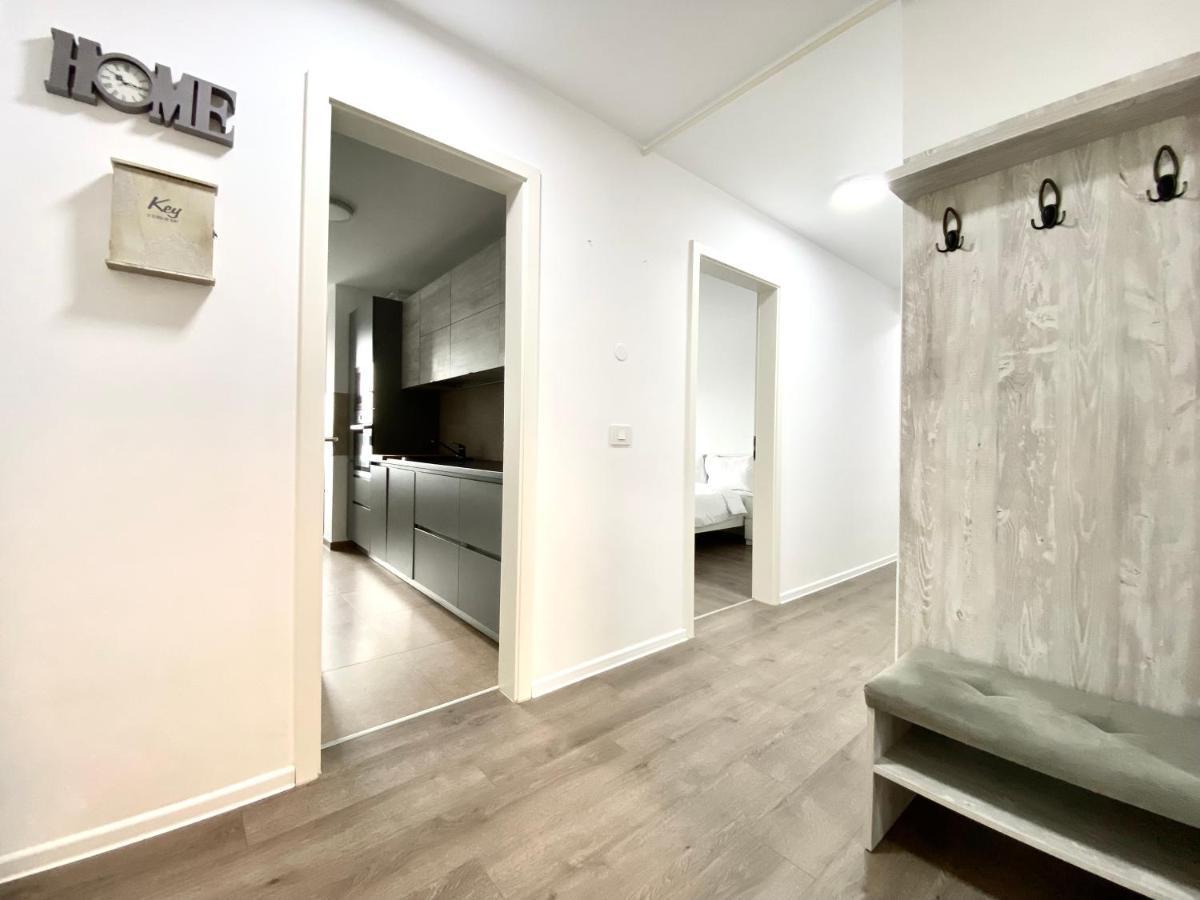 Astoria Apartment - Pet Friendly Brasov Ngoại thất bức ảnh