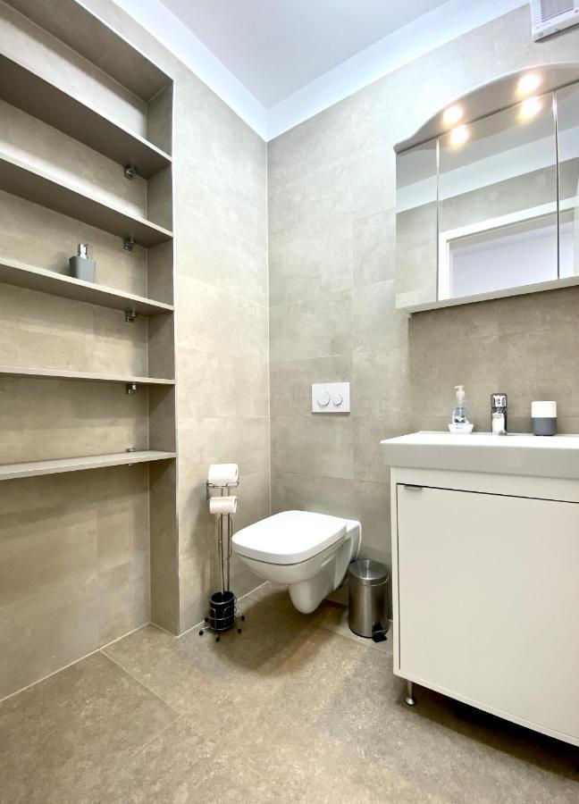 Astoria Apartment - Pet Friendly Brasov Ngoại thất bức ảnh